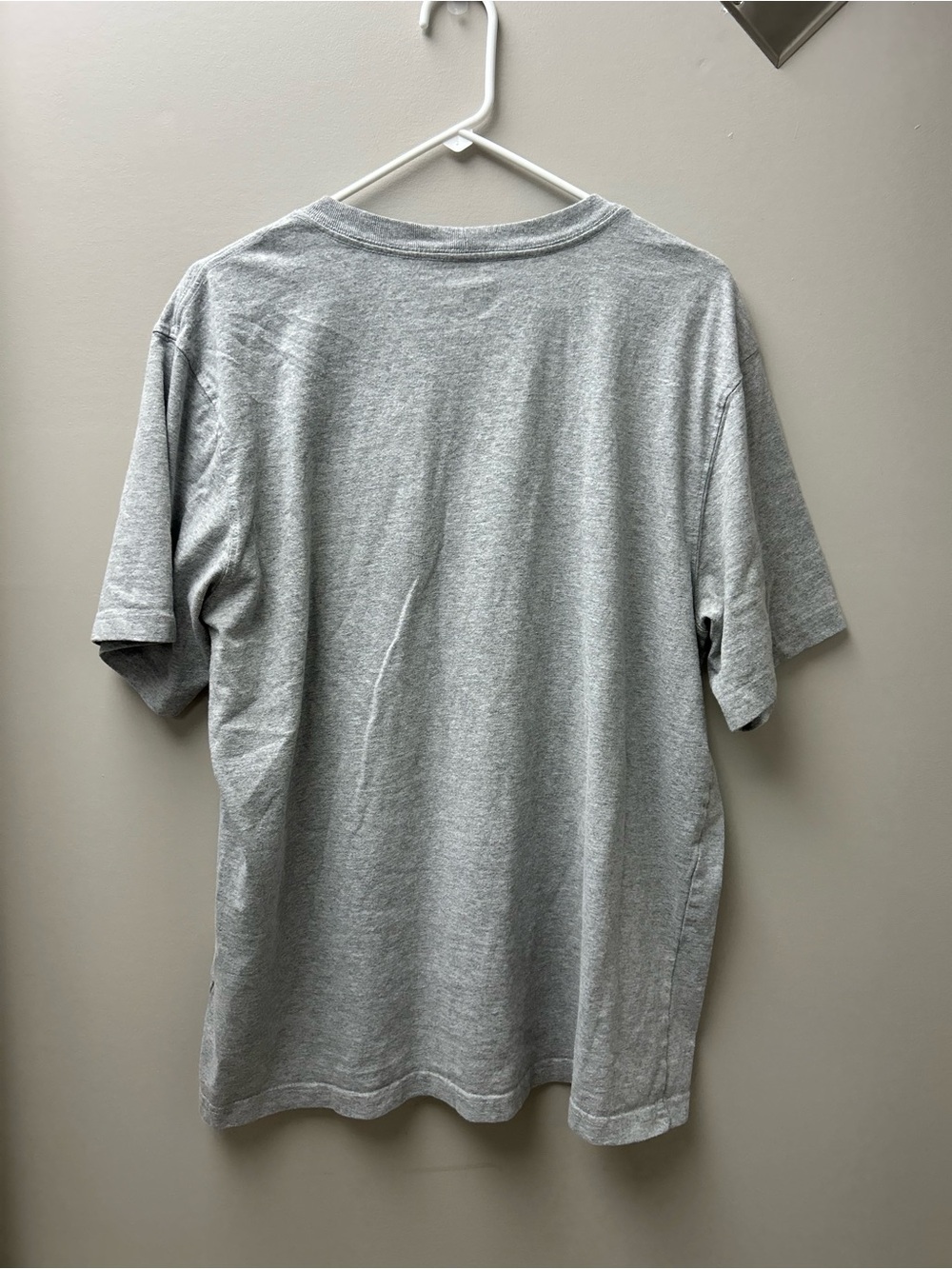 Carhartt Men’s Heathered Grey w/ Camo Pocket T Shirt - Picture 3 of 5
